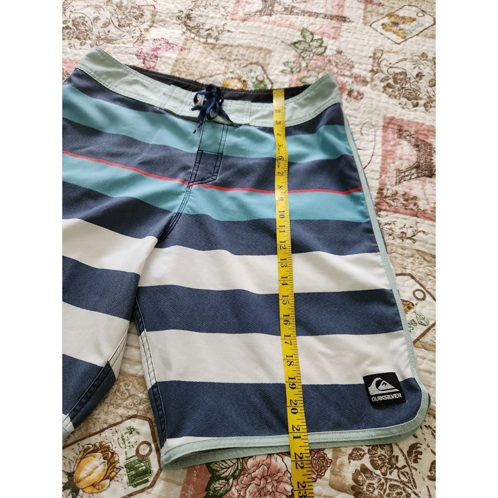 Quiksilver Men's Board Shorts Blue White‎ Striped Surfing Beach Size 34